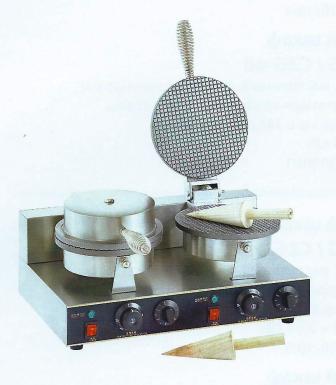 Вафельница GASTRORAG ZU-XGP-2 электрическая, 2-секционная, для тонких вафель, диаметр пластин 210 мм, в комплекте с 2 деревянными конусами для изготовления вафельных рожков